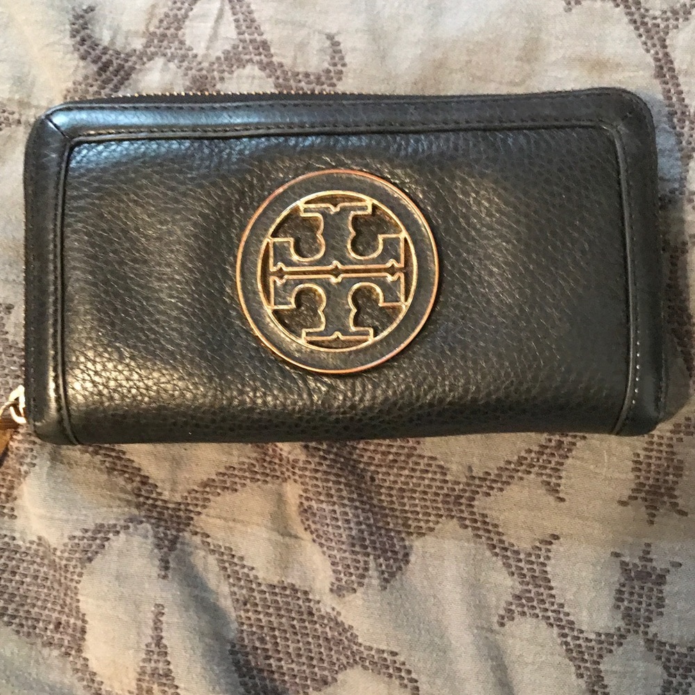 Tory Burch leather wallet